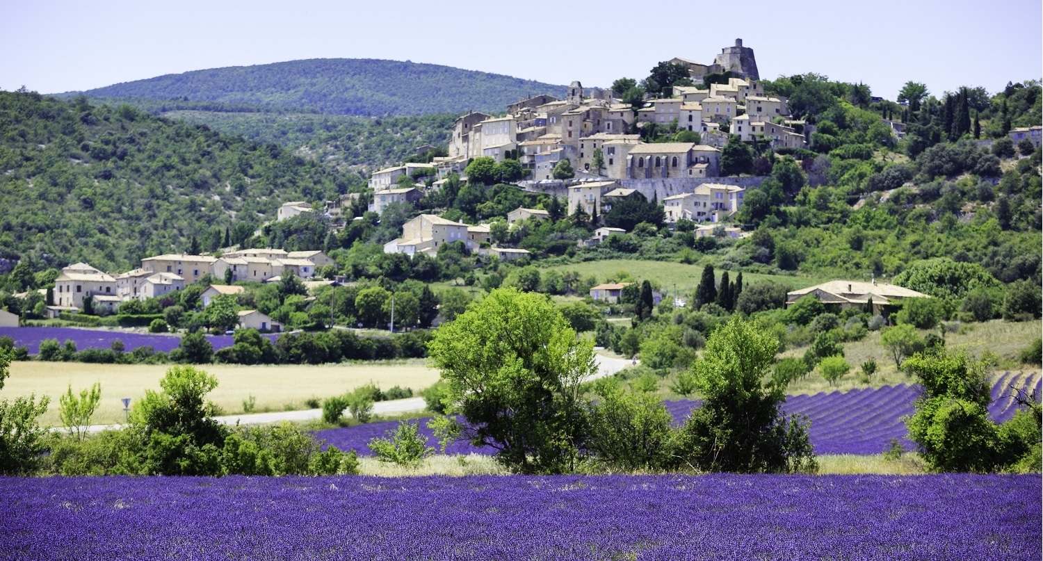 Dél-Franciaország történelmi régiója nem csak a borokról és eldugott kis hangulatos falvairól híres