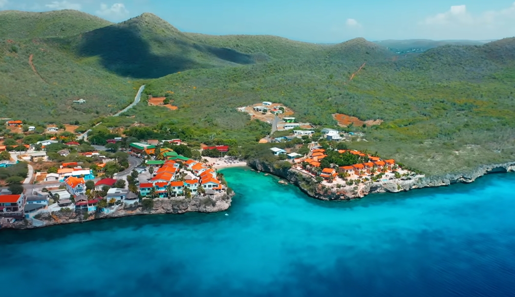 Curacao - Ne az italra gondolj, bár a kékség egyezik