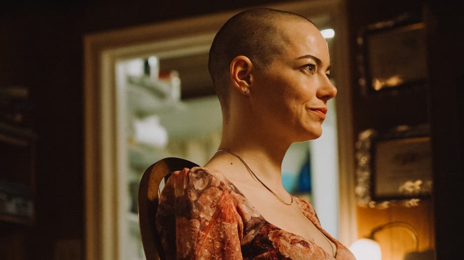 A Bugonia című sci-fiben Emma Stone újra együtt dolhozott a Szegény párák rendezőjével, Yorgos Lanthimos-szal