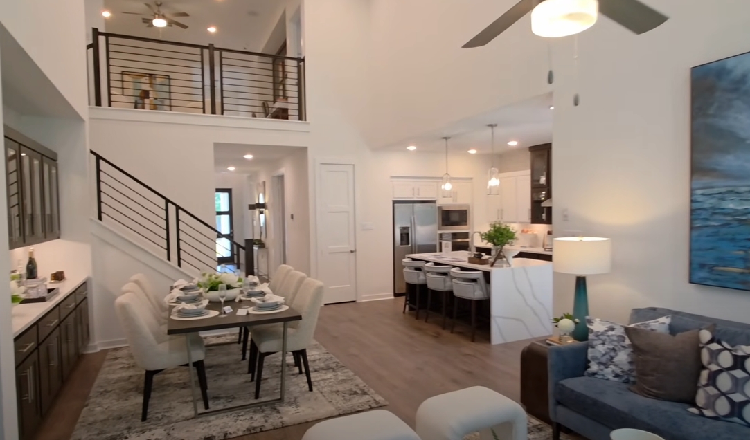 Fedezze fel a gyönyörű, luxus otthonokat nyitott koncepciójú nappalival