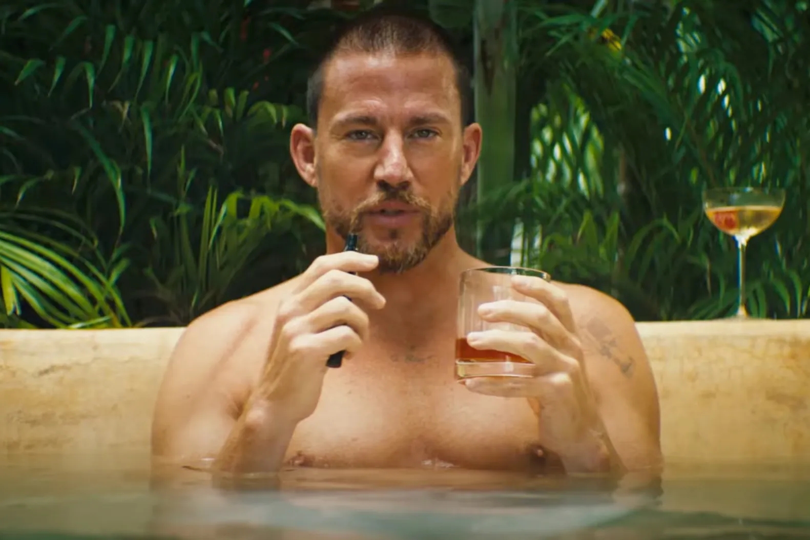 Lenny Kravitz gyönyörű lánya Zoë számos filmben megmutatta már színészi tehetségét. Most rendezőként is megméretteti magát.