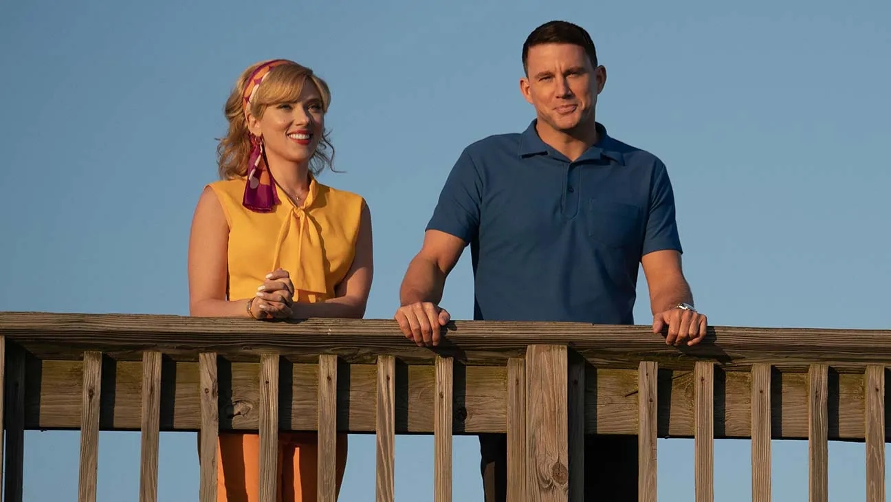 Scarlett Johansson és Channing Tatum az űrverseny pilótái a 'Fly Me To The Moon' című filmben