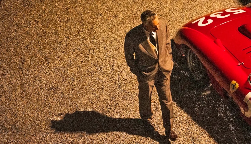 Adam Driver alakítja Enzo Ferrarit Michael Mann 'Ferrari' című filmjének első teaserében