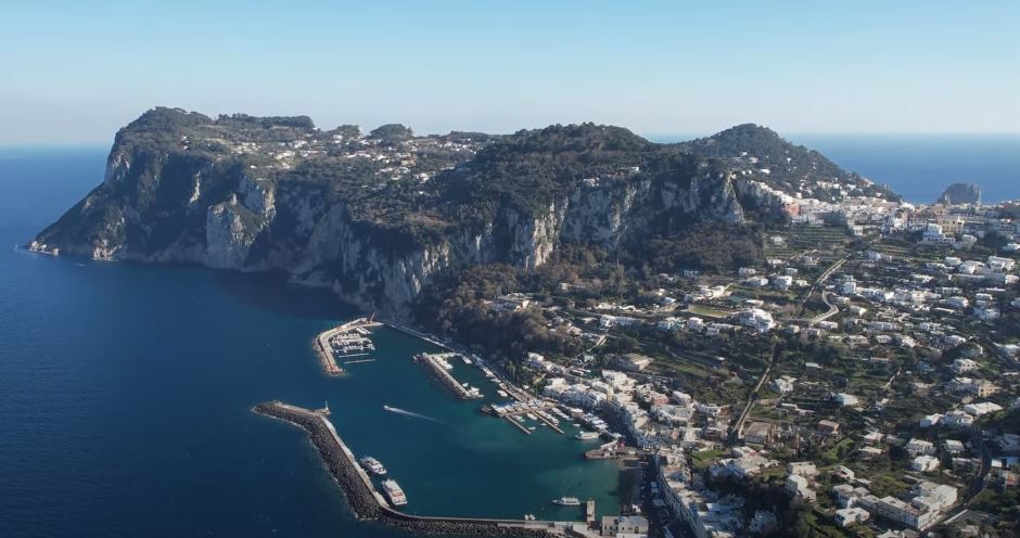 Kapri - Olaszország tengerbe ejtett gyöngyszeme