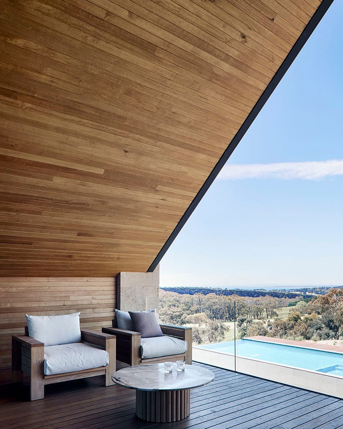 Modern faház kifinomult belsővel - Nem csak kőből lehet szépet építeni