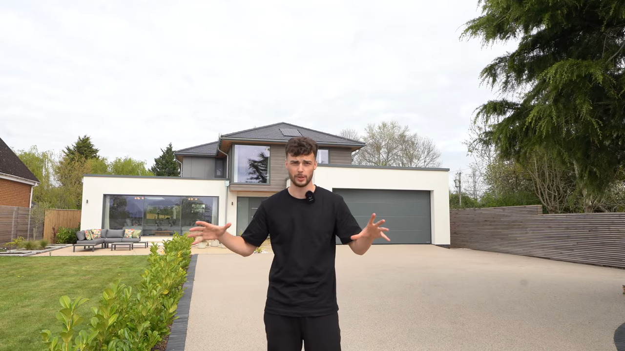 Hatszázmillió foriuntos angol otthon, lenyűgöző kerttel