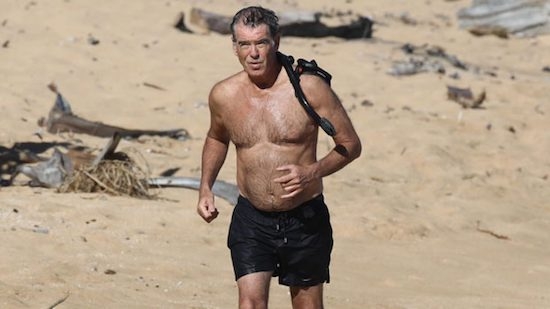 Pierce Brosnan a Holnap markában című James Bond filmet Thaiföldön forgatta. Megtetszett neki az ottani házak hangulata
