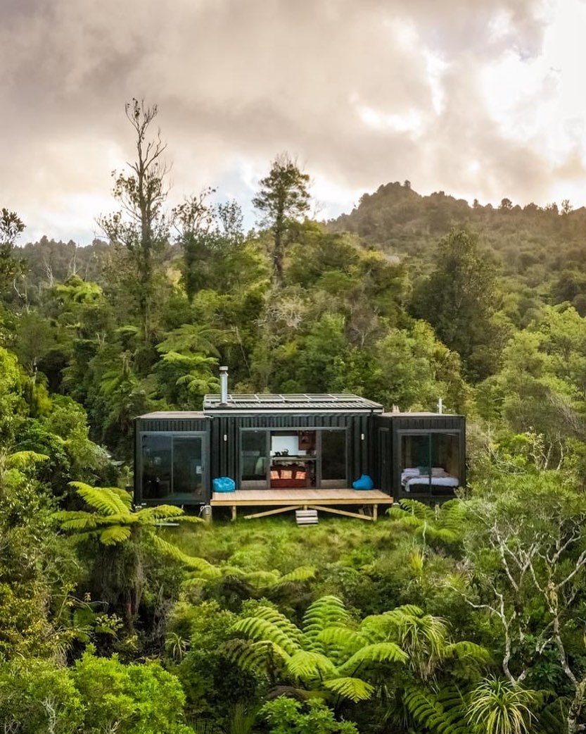 Ha Ön a konténerházak rajongója, akkor ezt a videótúrát nem akarja kihagyni