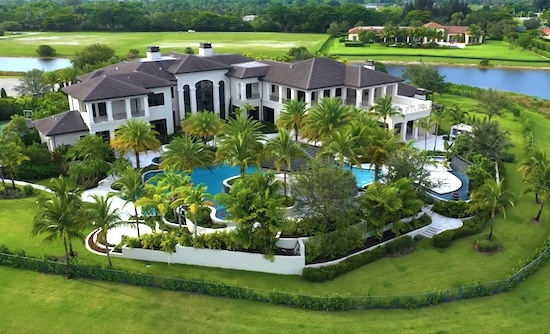 A 23 millió dolláros óriás otthon inkább tűnik panziónak mint egy családi otthonnak