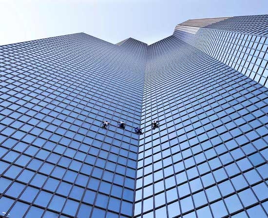 A 60 éves Alain Robert, más néven a 