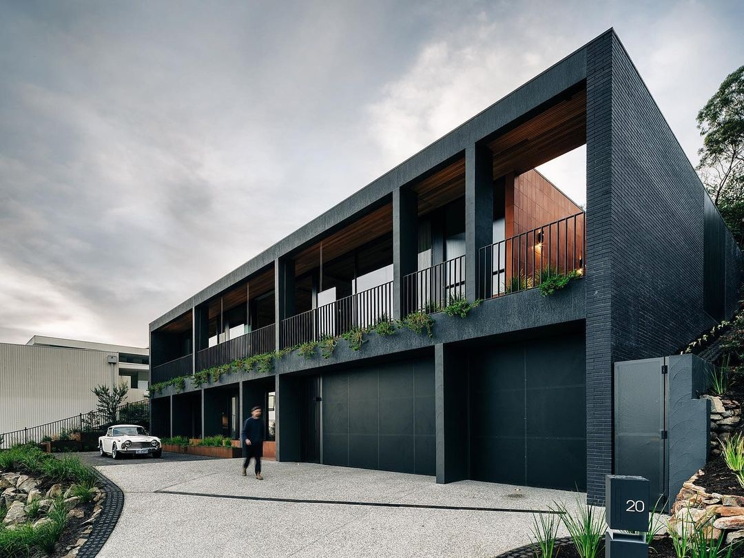 Építész tervezi a szülők álomotthonát egyedi anyagok felhasználásával