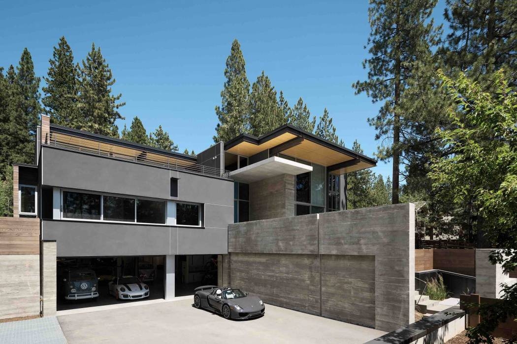 Túra egy 12,650,000 dolláros LAKE TAHOE-i modern kúriában, ahol a garázs tele van sportkocsikkal