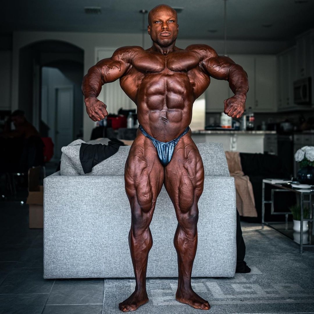 Shaun Clarida egy amerikai testépítő, aki New Jersey-ből származik